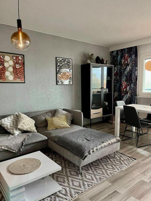 Peaceful City Center Apartment Рованиеми Экстерьер фото