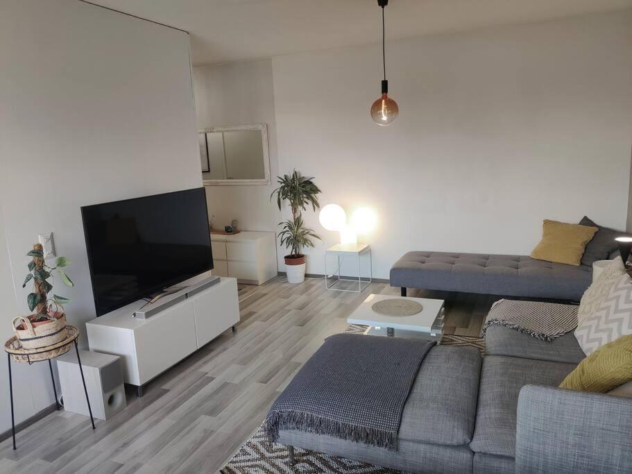 Peaceful City Center Apartment Рованиеми Экстерьер фото